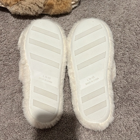 Slippers - Picture 2 of 2